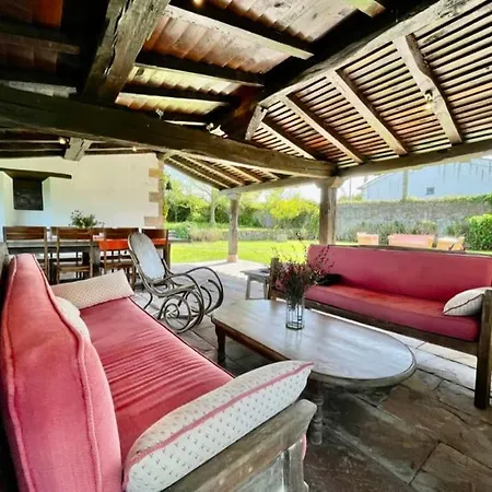 Branas, Casona Stylish Host ,san Vicente De La Barquera Holiday home *